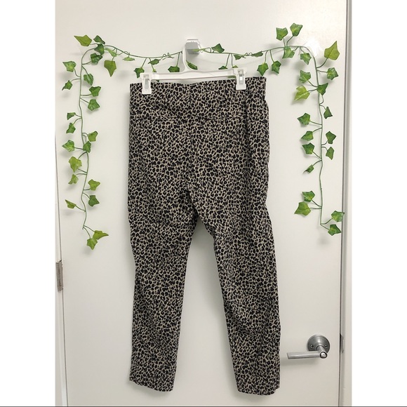 a new day Pants - A New Day Cheetah Print Cutoff Pants